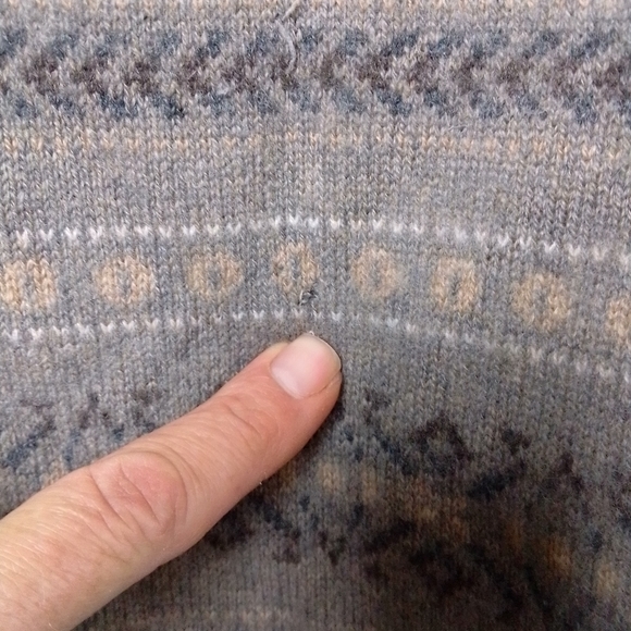 Black brown 2 ply cashmere men's v neck sweater fair isle print Large - Picture 4 of 7